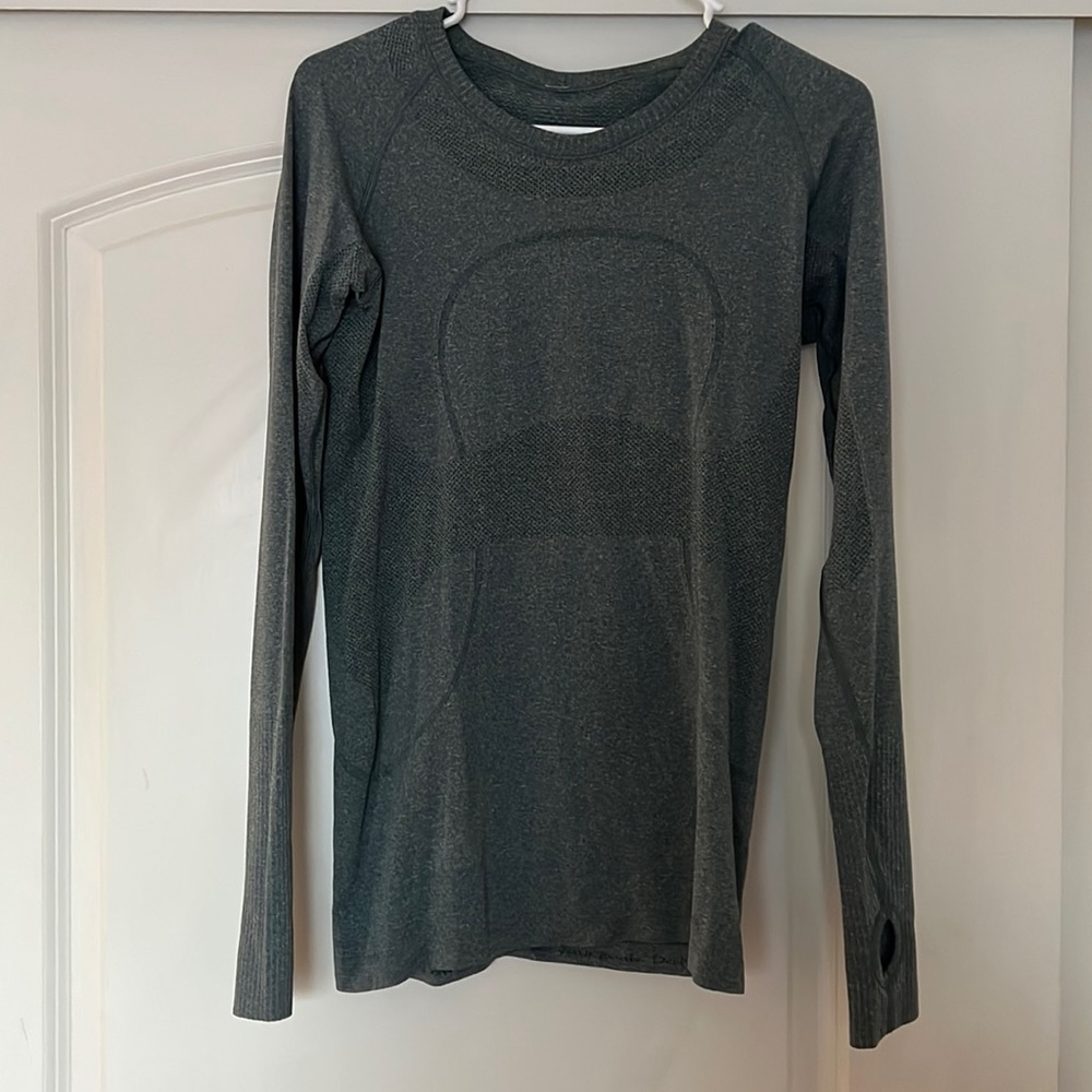 Lululemon swiftly tech long sleeve green size 10